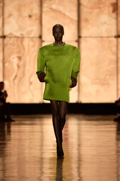 Look 6